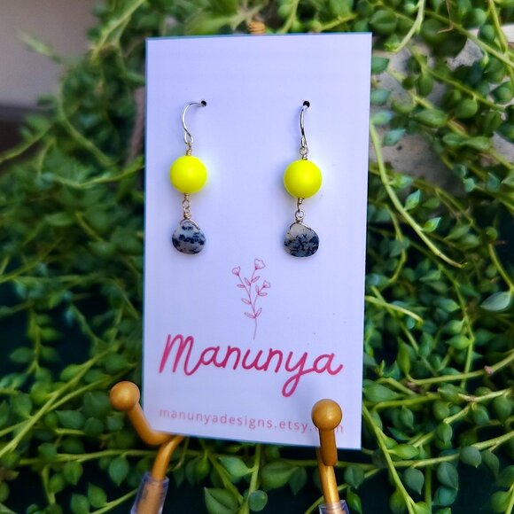 Swarovski Pearl and Zebra Jasper Dangle Earrings - Picture 8 of 8